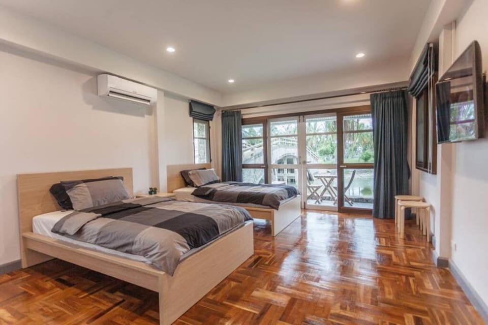 F5 3 Bed Rooms Beach house, full kitchen House in Chon Buri Changwat