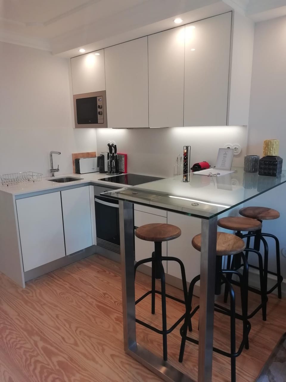 Kitchen or kitchenette, Communal kitchen