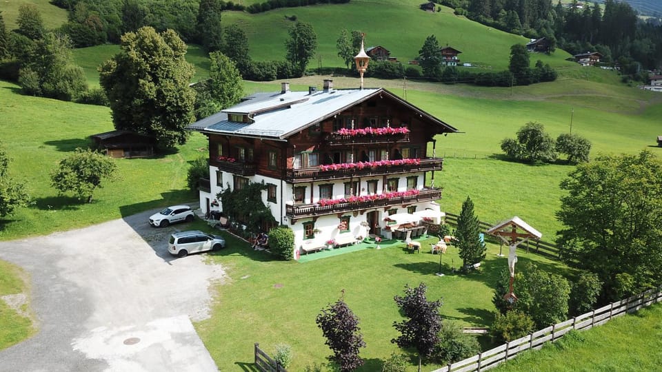 Gasthof Finkenhof Bed and Breakfast in Salzburgerland