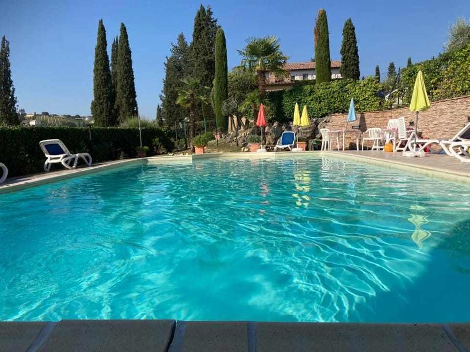 Day, BBQ facilities, BBQ facilities, Solarium, Living room, Seating area, Pool view, Swimming pool, sunbed, sunbed