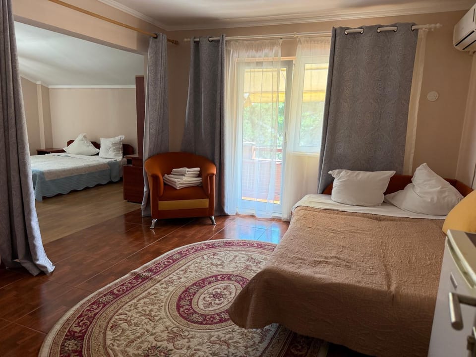 Pensiunea Karelia Bed and Breakfast in Eforie Nord