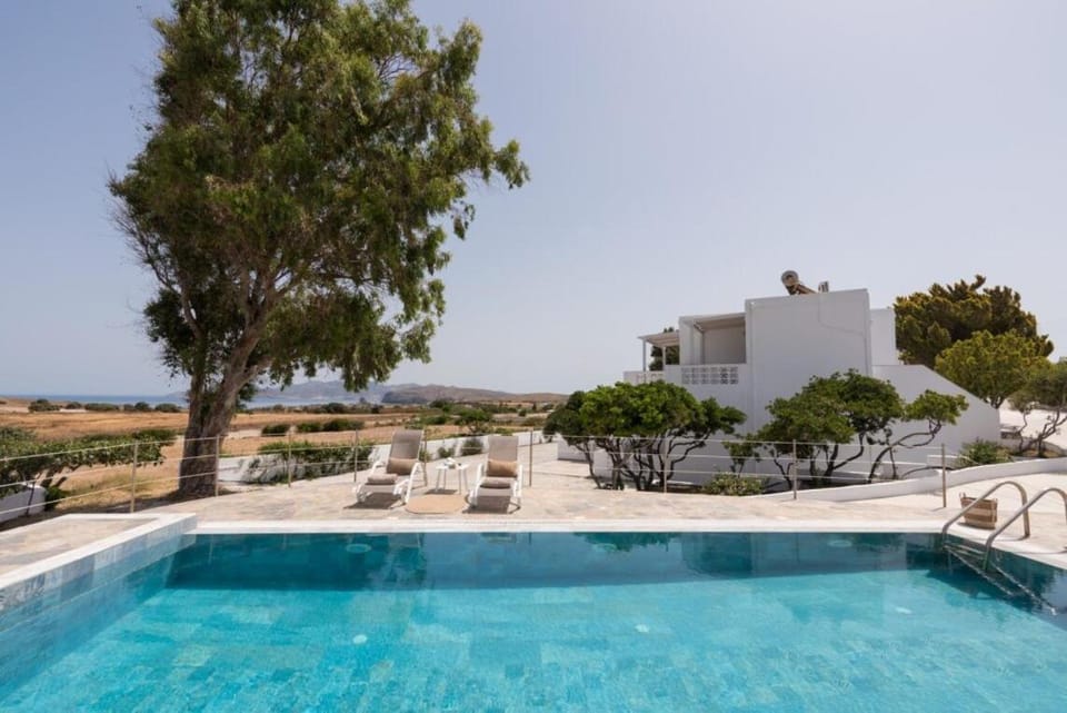 Kanelis Studios & Suites Apartment in Milos