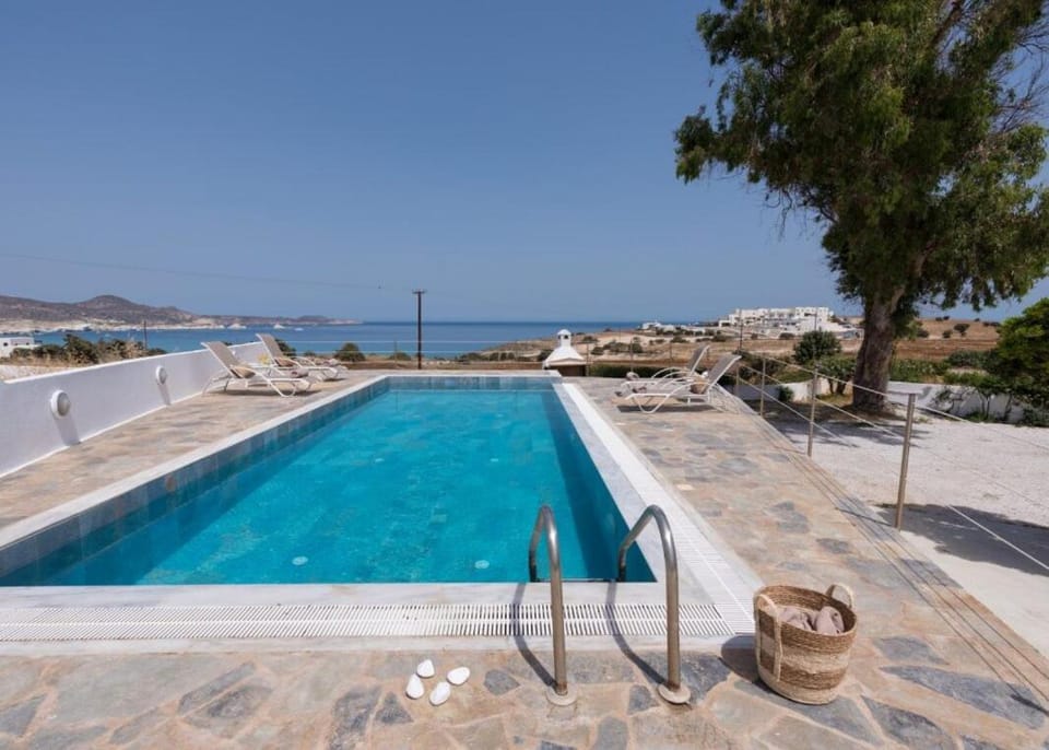 Kanelis Studios & Suites Apartment in Milos