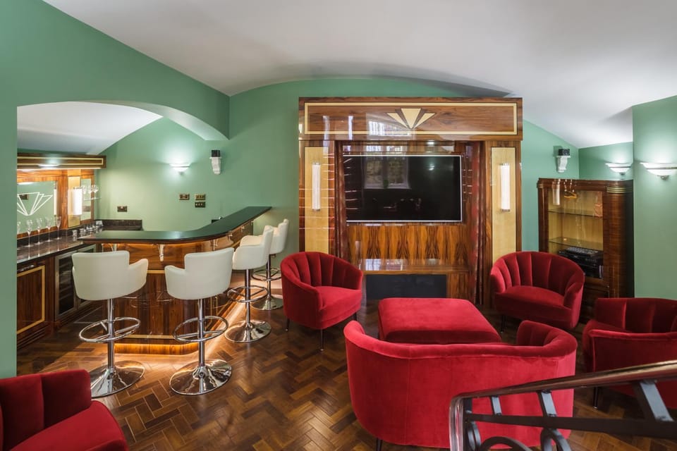 Lounge or bar