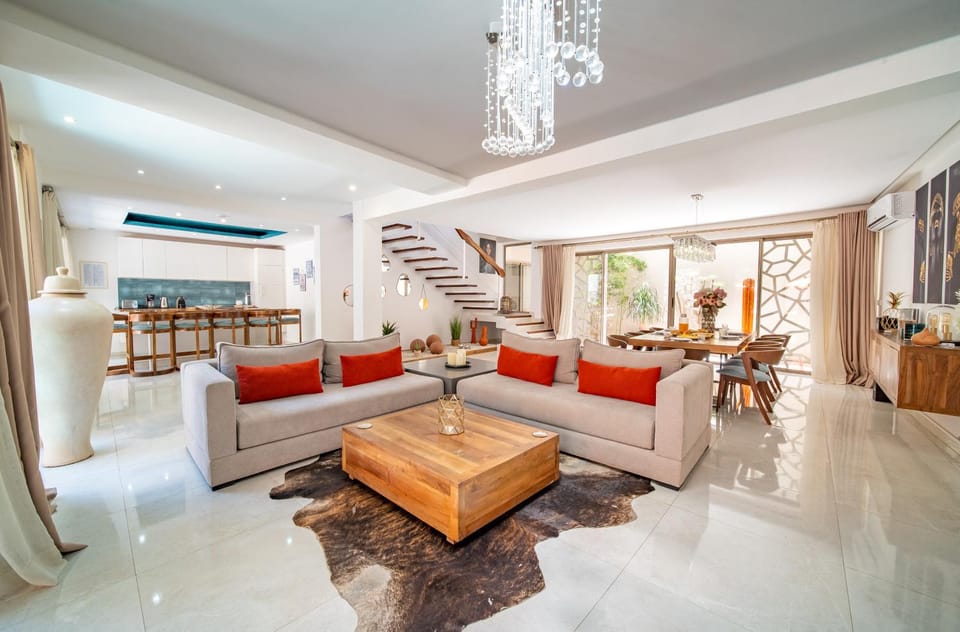 Living room, Seating area