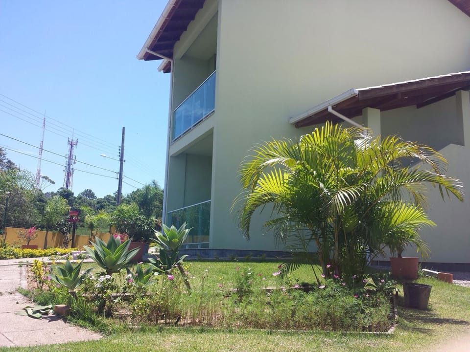 Day, Garden