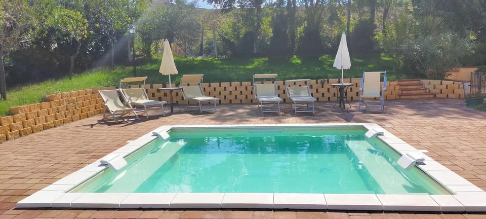 Swimming pool, Swimming pool