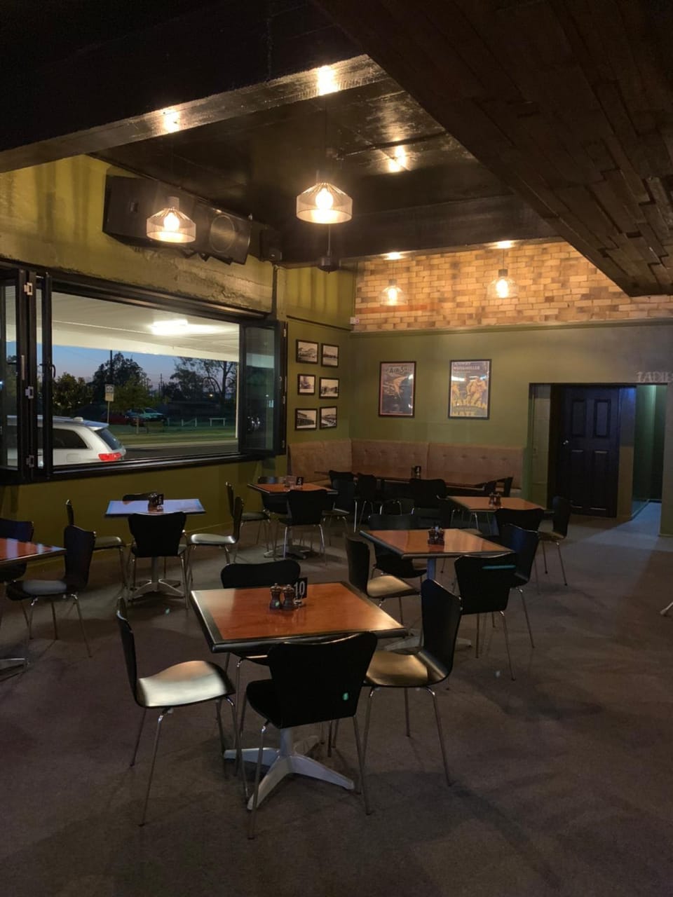 Restaurant/places to eat