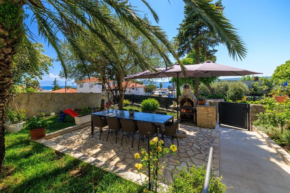 BBQ facilities, Balcony/Terrace, Sea view
