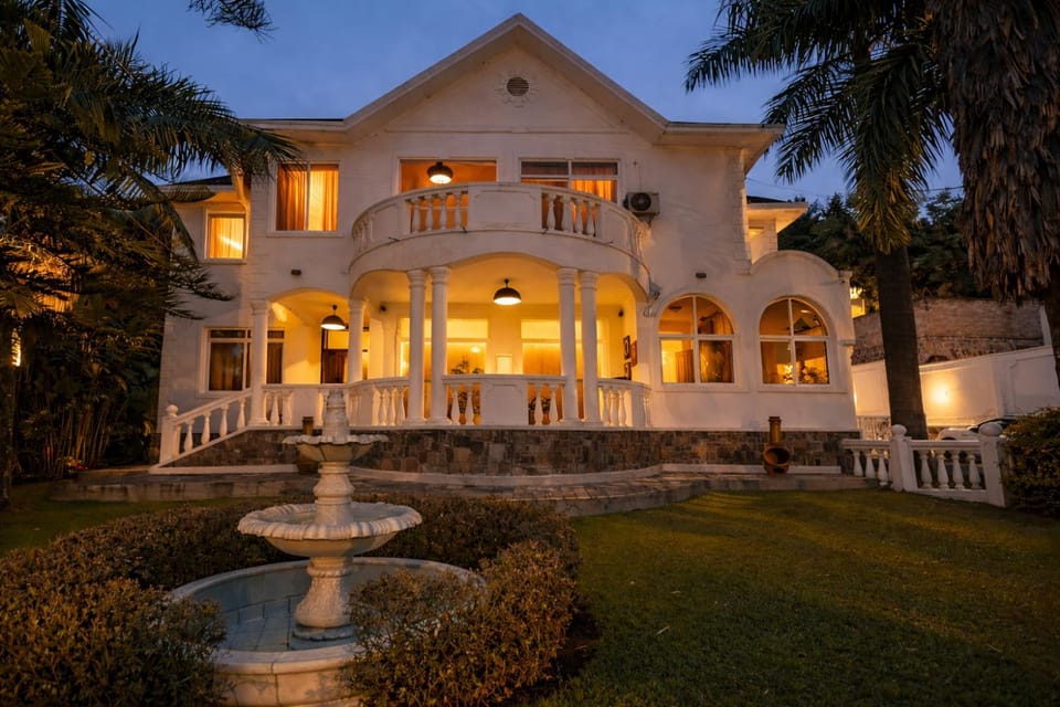 Property building, Facade/entrance, Night, Garden, Garden, Garden view