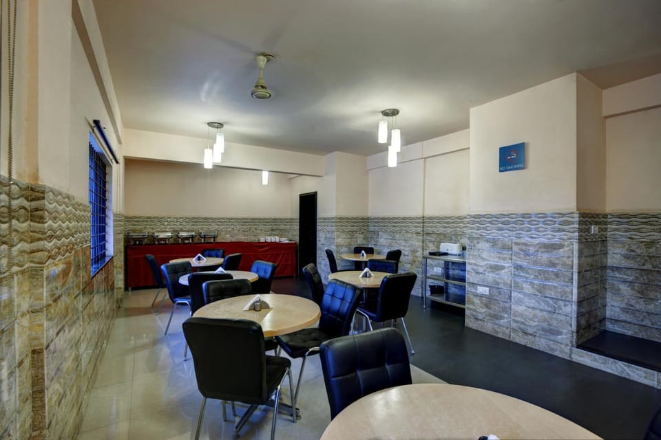Restaurant/places to eat, Dining area