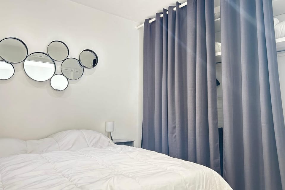 Charming 2-bedroom apartment with quality amenities in Old Cannes Apartment in Cannes