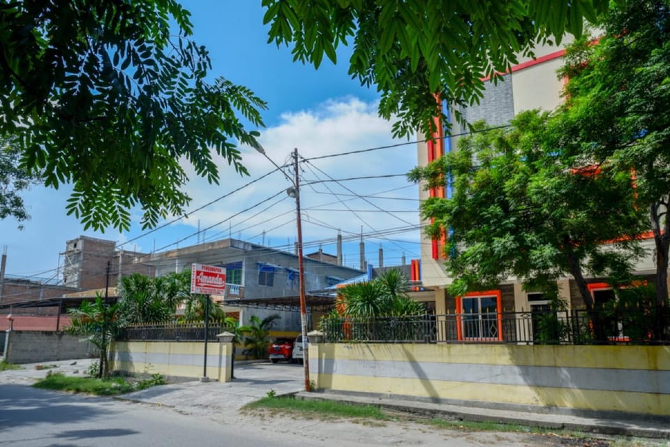 Facade/entrance