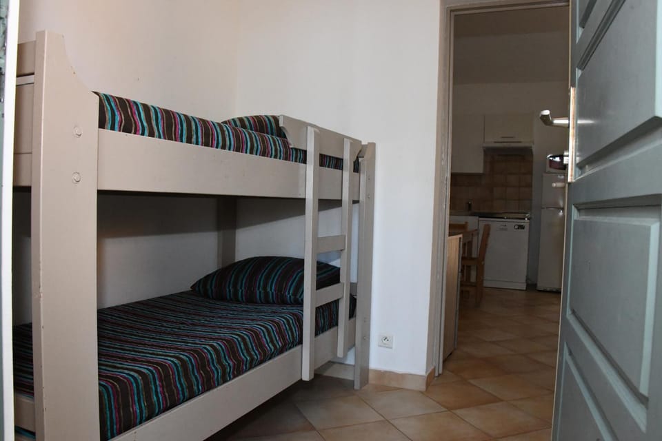 bunk bed