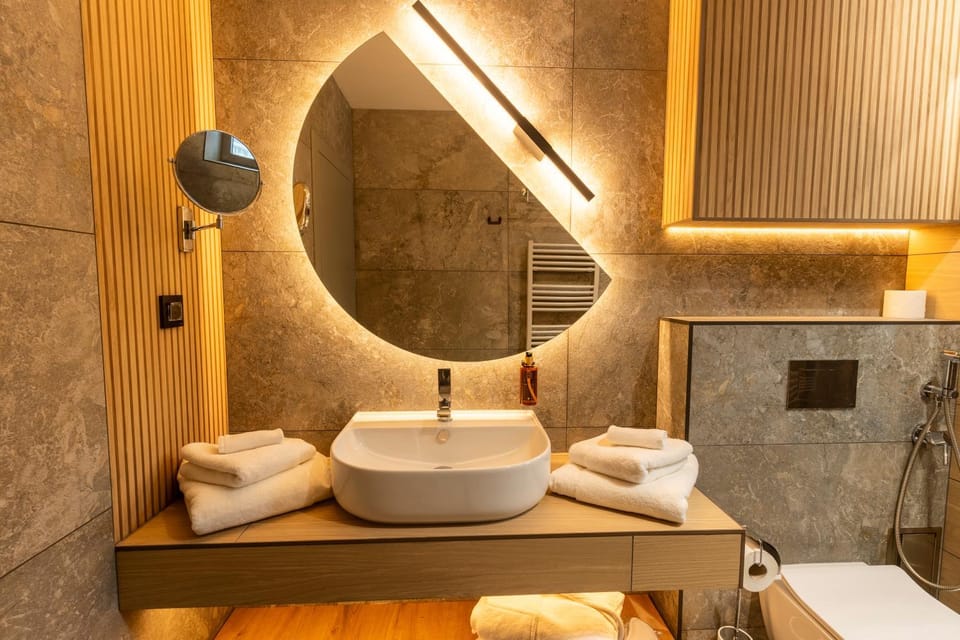Bathroom, towels
