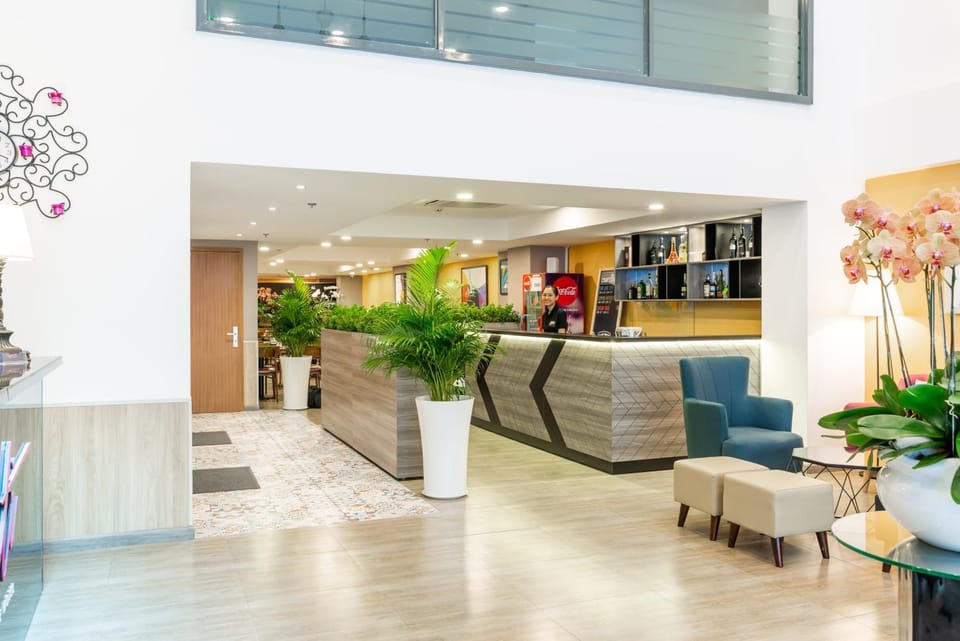 Lobby or reception, Lounge or bar