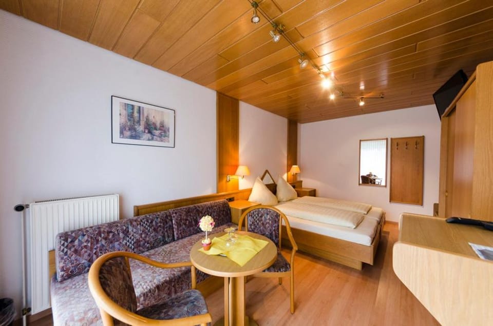 Landhotel Hamburger Hof Bed and Breakfast in Lower Saxony, Germany
