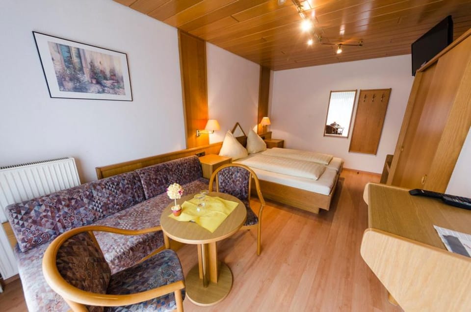 Landhotel Hamburger Hof Bed and Breakfast in Lower Saxony, Germany