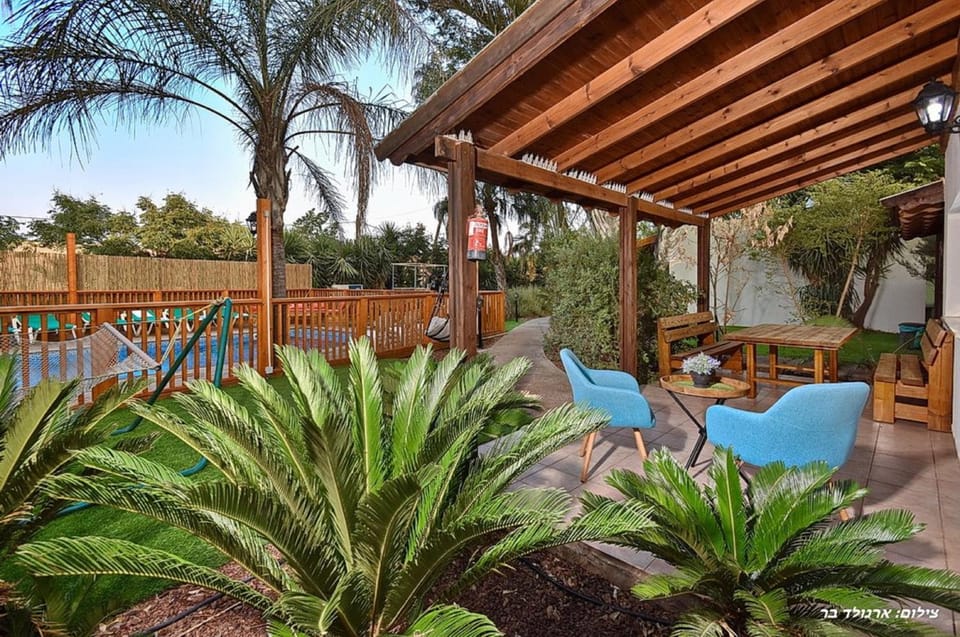 Patio, Garden, Swimming pool