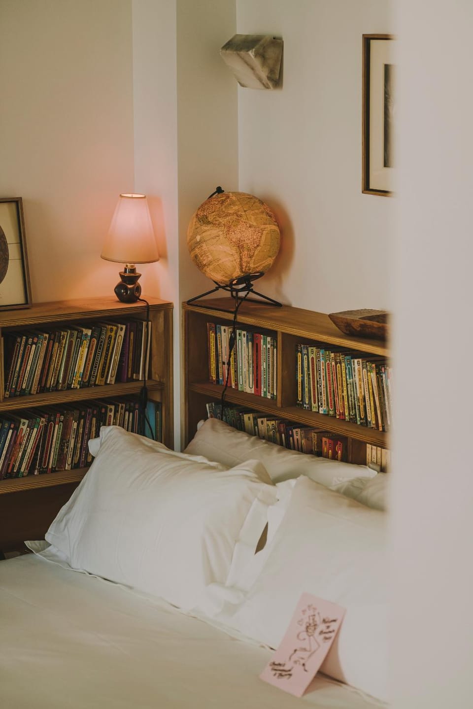 Bed, Library