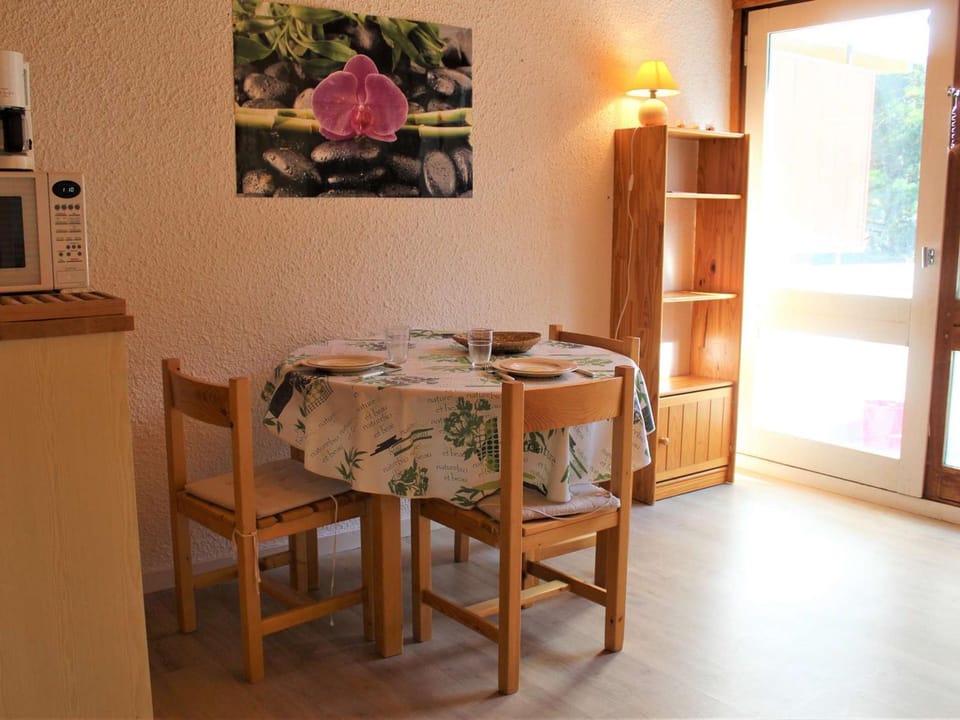 Studio cosy à Vars Les Claux, accès direct aux pistes, balcon sud - FR-1-330B-131 Apartment in Piedmont