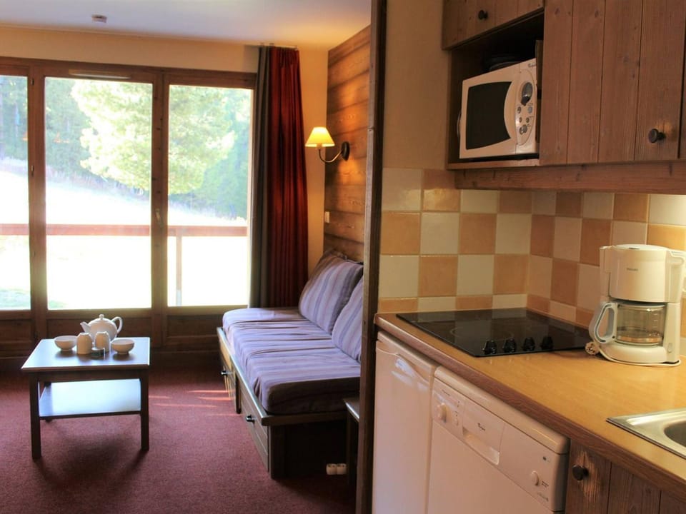 Charmant 2 Pièces avec Piscine, Parking et Animaux admis à Vars Les Claux - FR-1-330B-3 Apartment in Provence-Alpes-Côte d'Azur