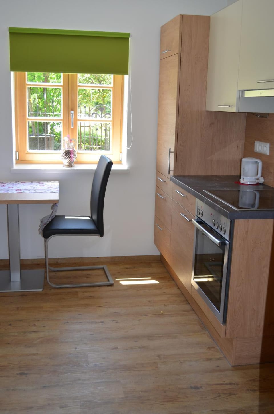 Day, Kitchen or kitchenette