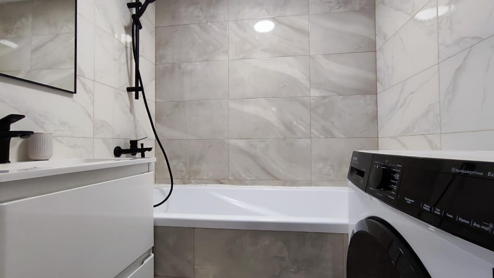 Bathroom, washing machine
