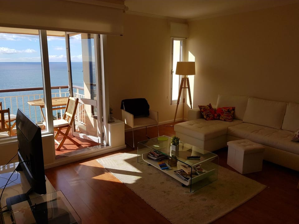 Listen the sound of the Sea - The Sunset of your Dreams Apartment in Funchal