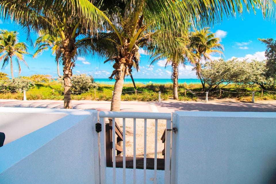 View (from property/room), Balcony/Terrace, Beach, Sea view