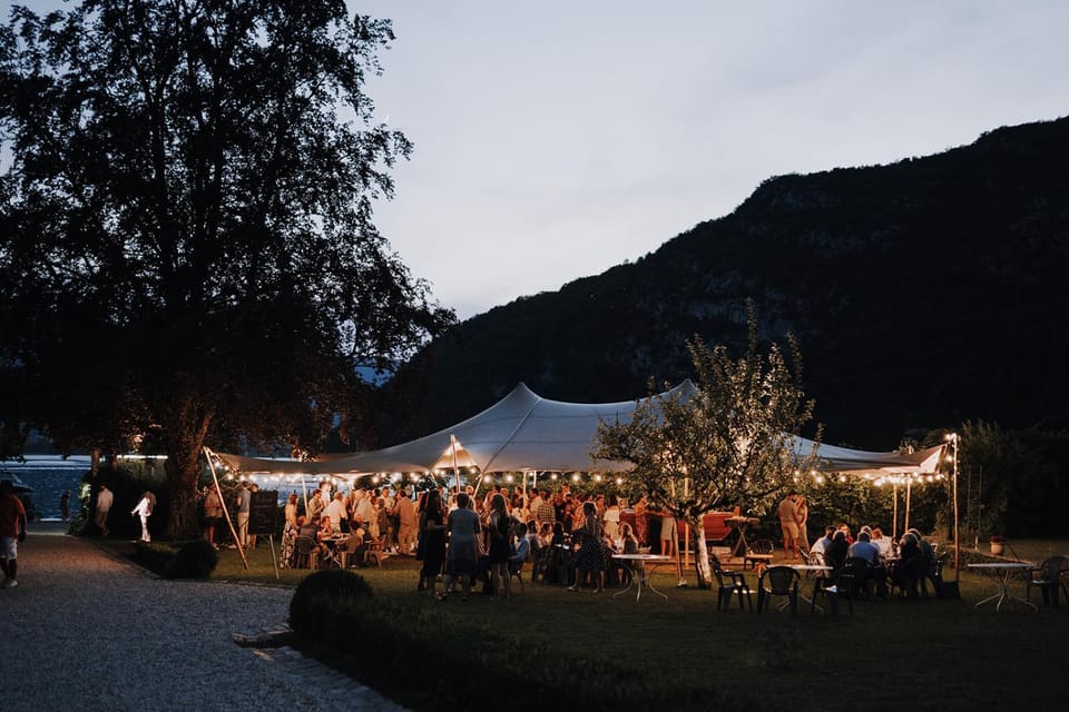 Restaurant/places to eat, Banquet/Function facilities