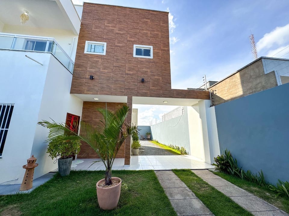 Property building, Garden, Parking