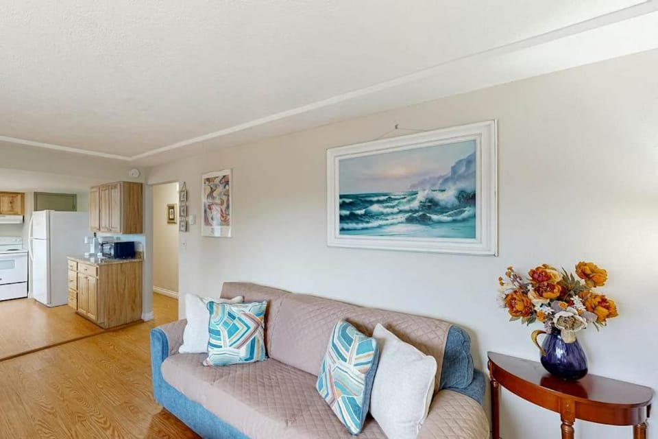 Sakina’s Paradise Three House in Newport