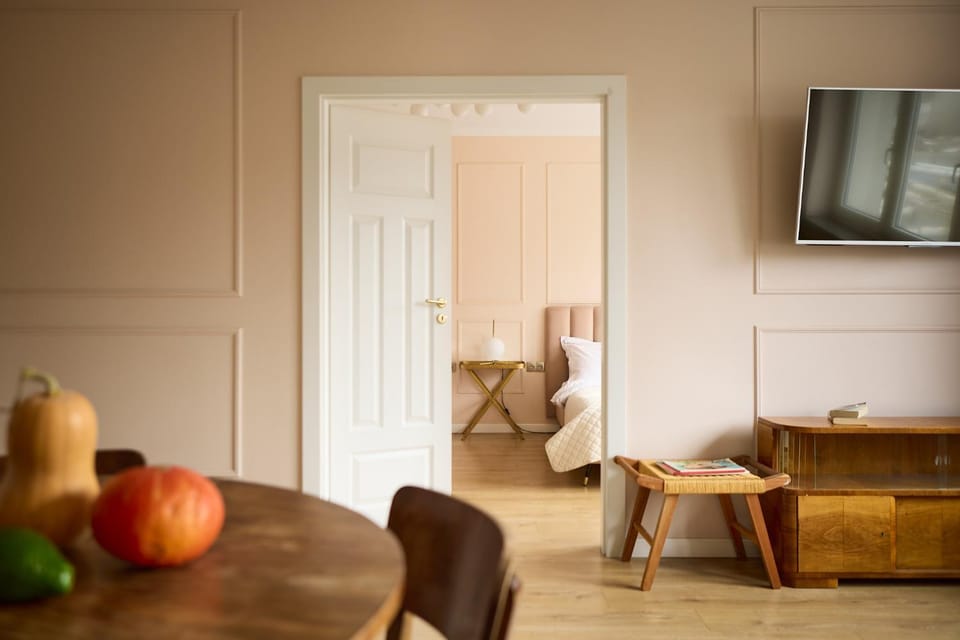 TV and multimedia, Living room, Dining area