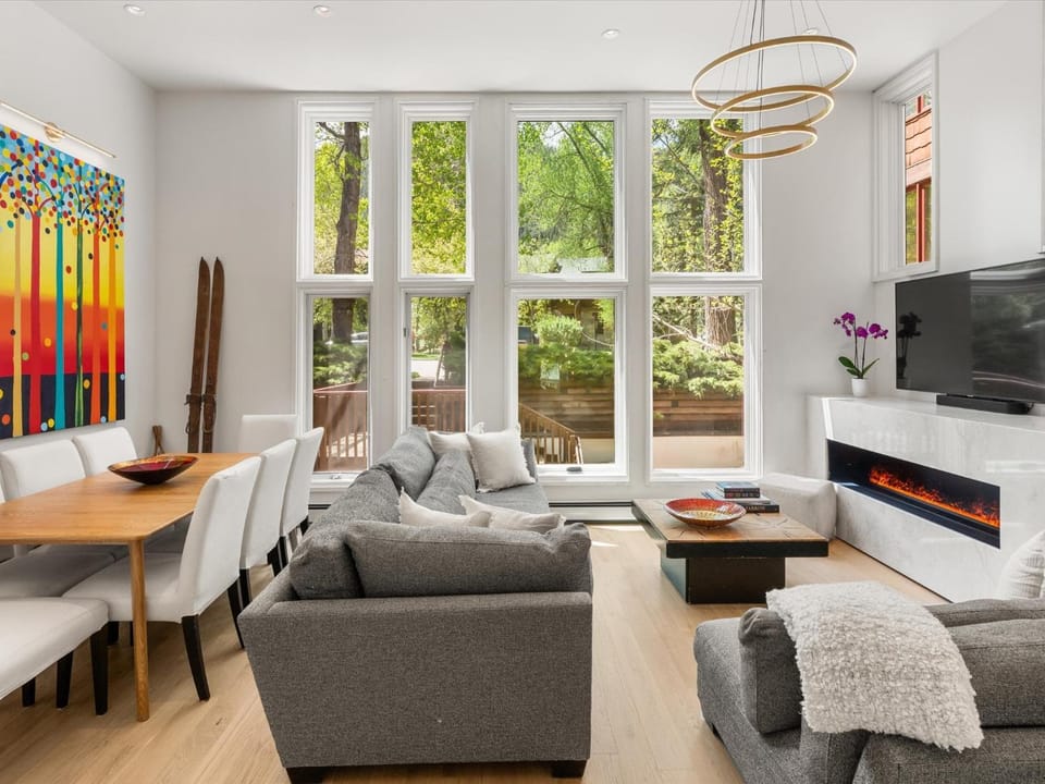 TV and multimedia, Living room, Seating area