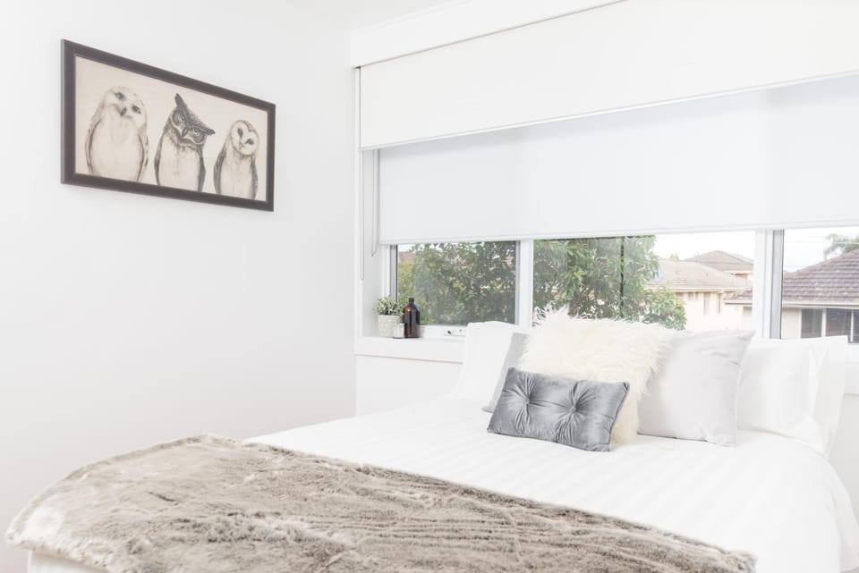 Bright & Modern 2 Bed in St Kilda East Apartment in Melbourne