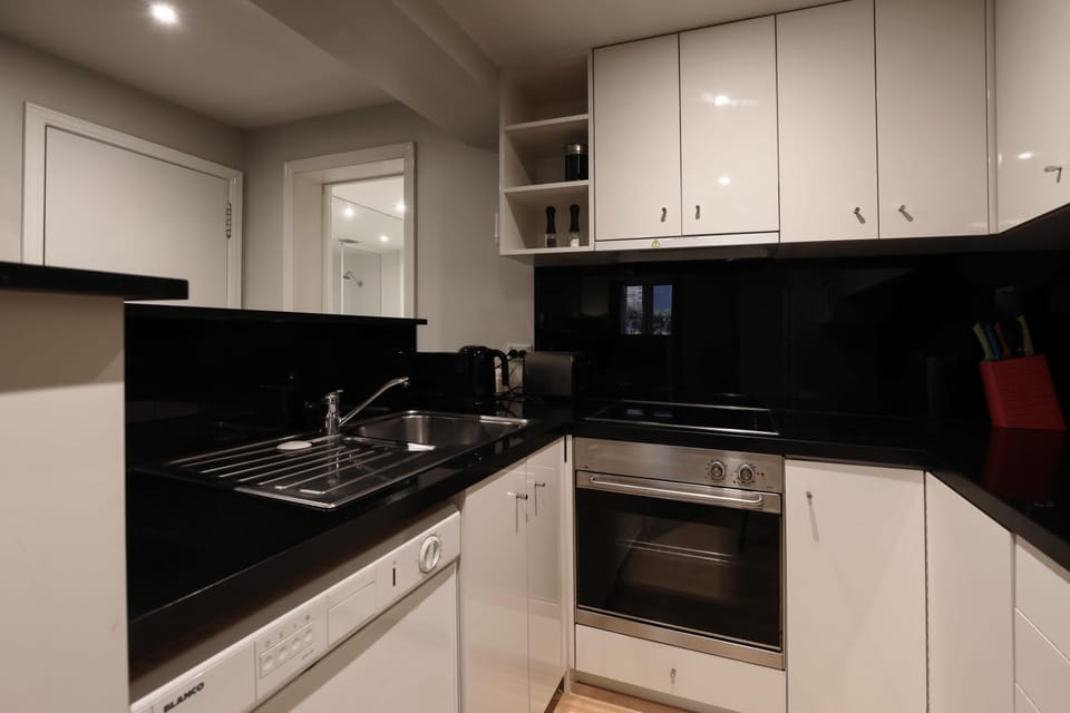 Cozy 1 Bedroom Apartment With Pool And Gym Apartment in Melbourne