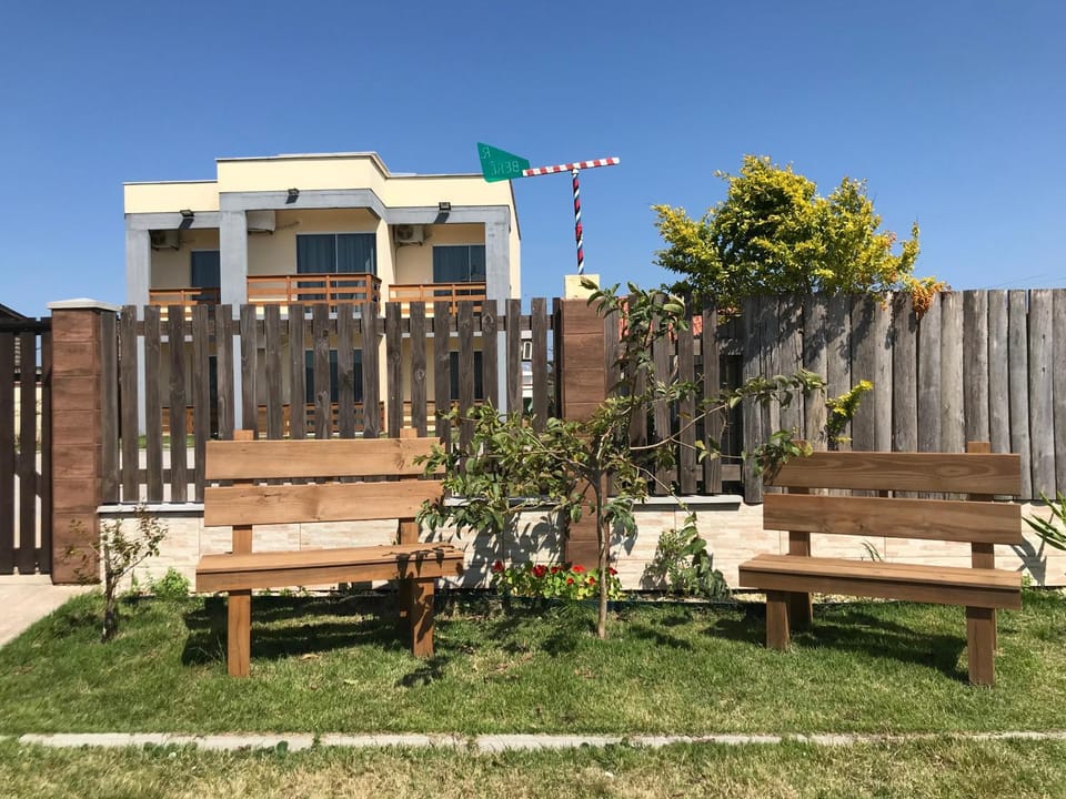 Property building, Garden
