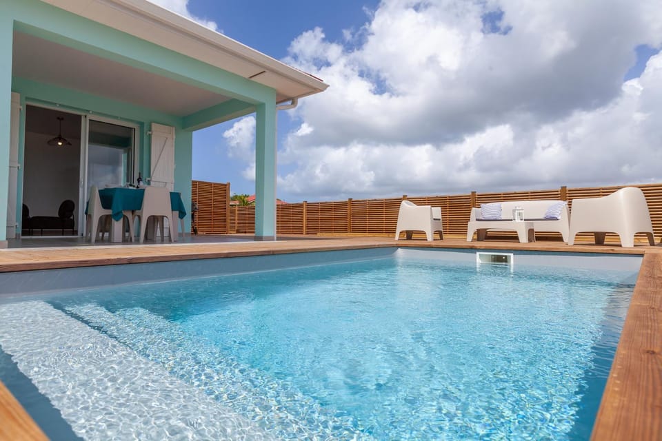 Property building, Dining area, Swimming pool