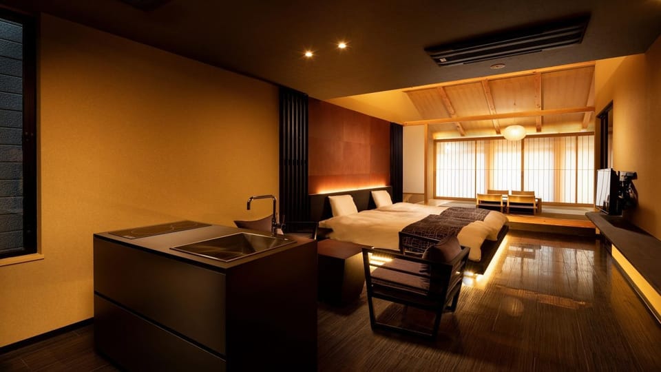 Bed, Kitchen or kitchenette, Bedroom, kitchen