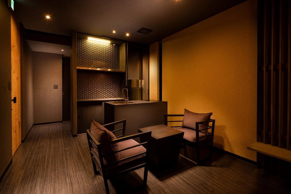 Kitchen or kitchenette, Living room, Seating area, kitchen