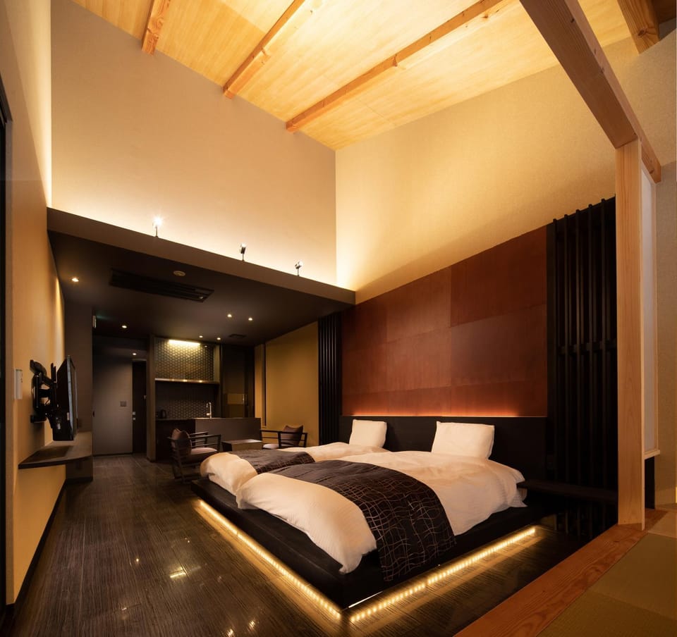 Bed, Photo of the whole room, Bedroom