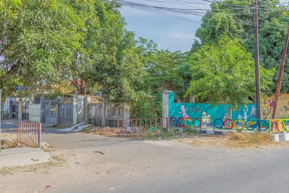 RedDoorz Syariah @ Puri Kalijaga Street Bed and Breakfast in West Java