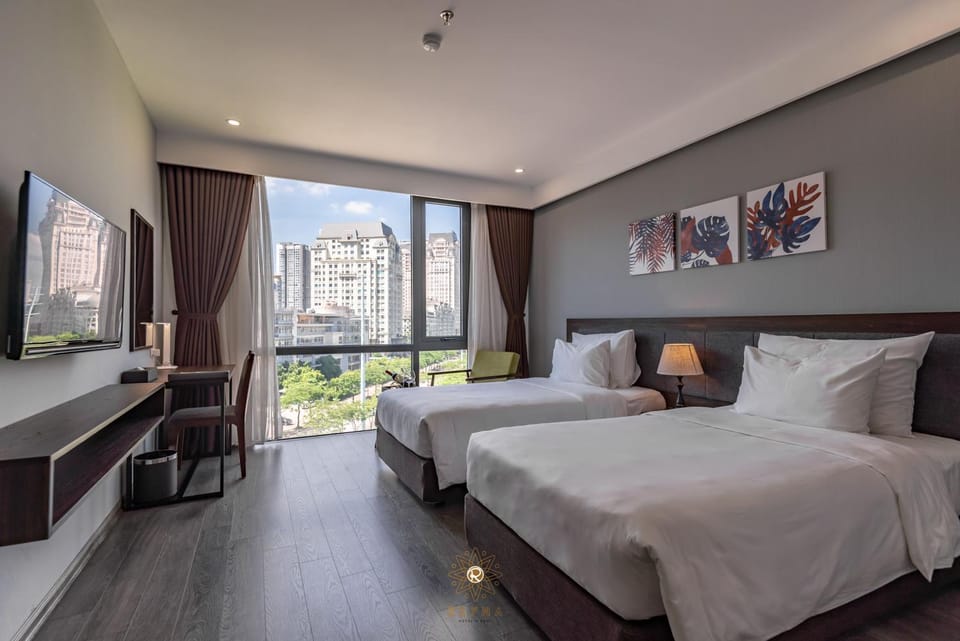 Bed, TV and multimedia, Photo of the whole room, Bedroom, City view, Street view