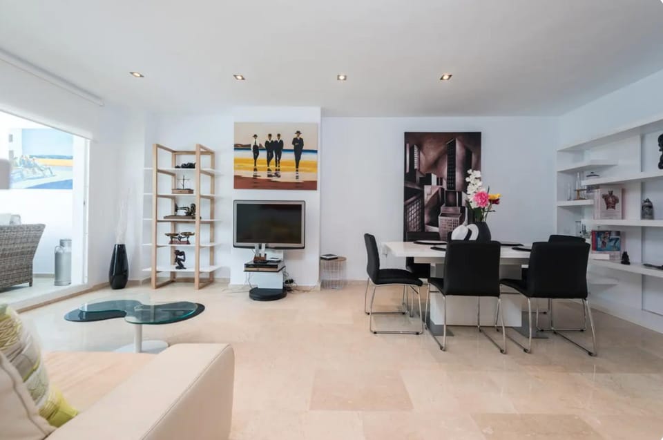 Charming 2 Bedroom Trocadero Arena area Apartment in Marbella