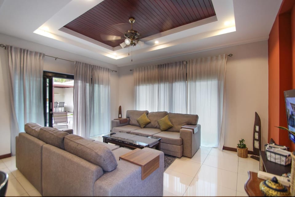 Living room, Lobby or reception, Seating area