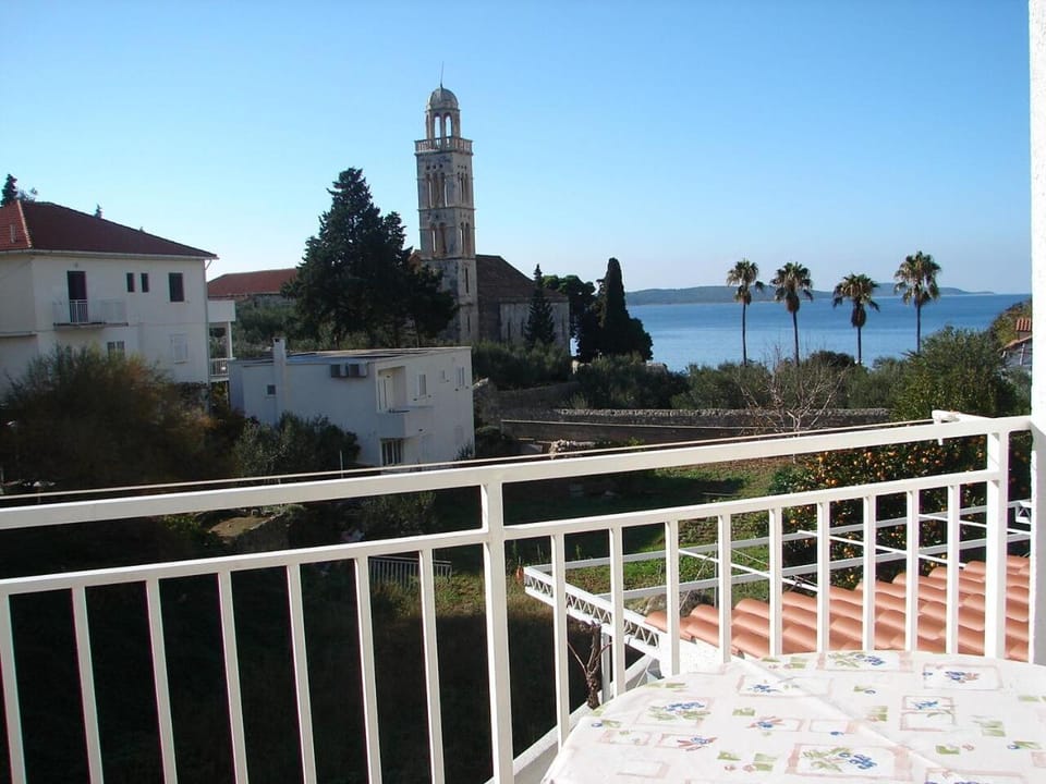 View (from property/room), Balcony/Terrace, Garden view, Sea view