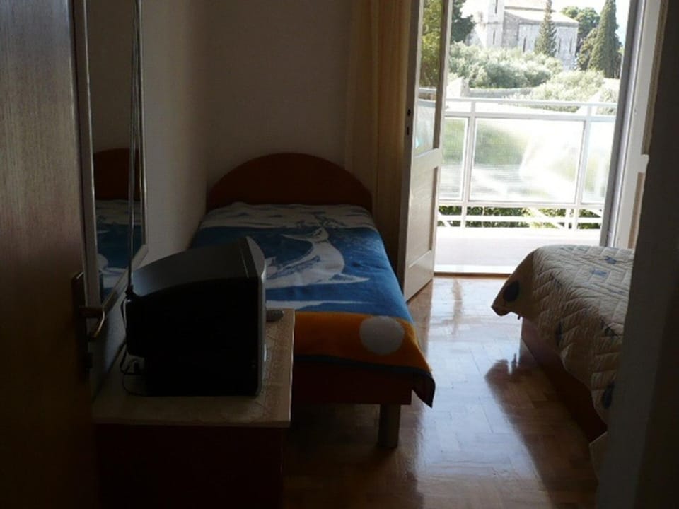 View (from property/room), Balcony/Terrace, Bedroom