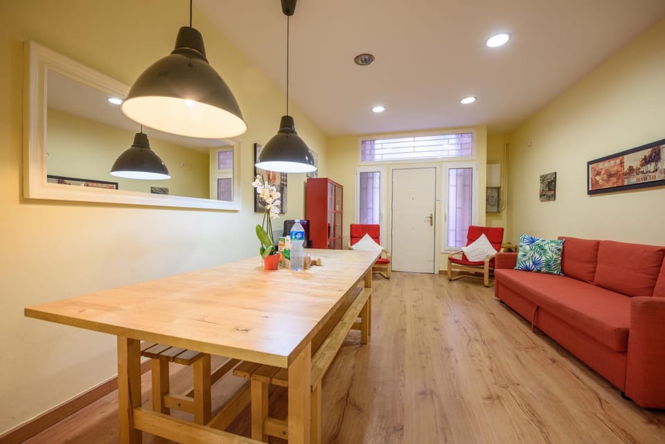 RamblasRentals Chic & Spacious Flat Pool Table 15M Ramblas - Parking - Wifi Apartment in Barcelona