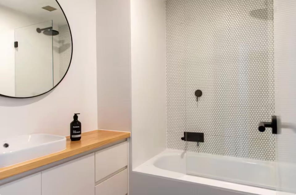 Bathroom, Bath